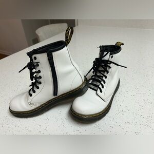 Dr Martens White combat boots Youth 3